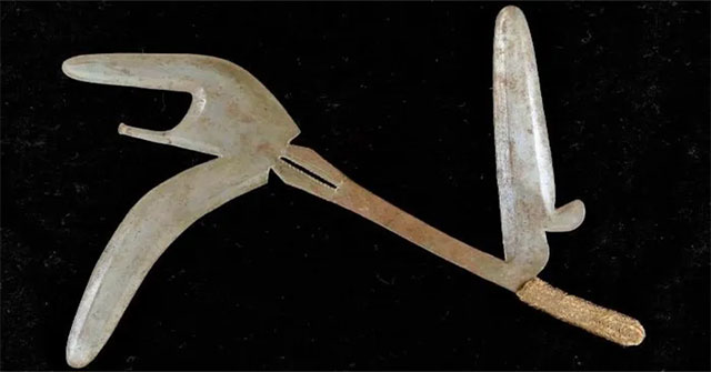 Khám Phá Những Vũ Khí Kỳ Lạ Từ Thế Giới Cổ Đại