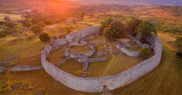 Khám Phá Vương Quốc Đá Đại Zimbabwe: Những Bí Ẩn Chưa Có Lời Giải