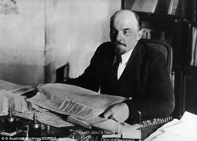 bức ảnh chụp Lenin vào năm 1918, 6 năm trước khi ông mất Tại sao thi hài Lenin trông ngày càng tươi tắn hơn?
