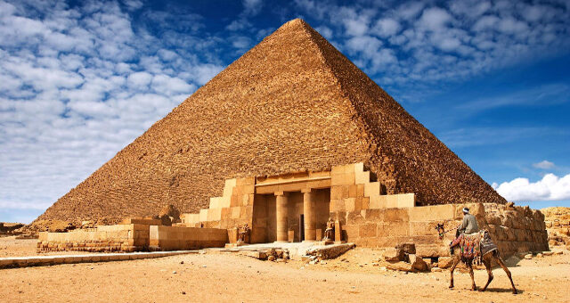 Khám Phá Bí Ẩn Kim Tự Tháp Giza – Di Sản Vĩ Đại Của Nhân Loại