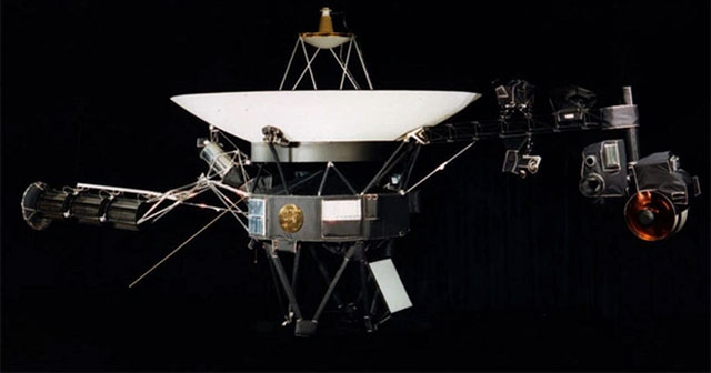 NASA Khôi Phục Liên Lạc Với Tàu Voyager 1: Hành Trình Vượt Biển Sao
