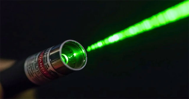 Khám Phá Hiện Tượng Quang Học Đáng Kinh Ngạc Từ Tia Laser